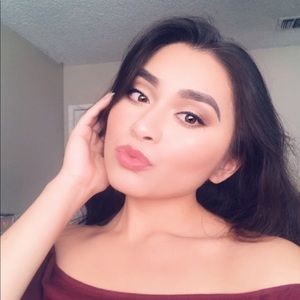 Meet your Posher, Alissa